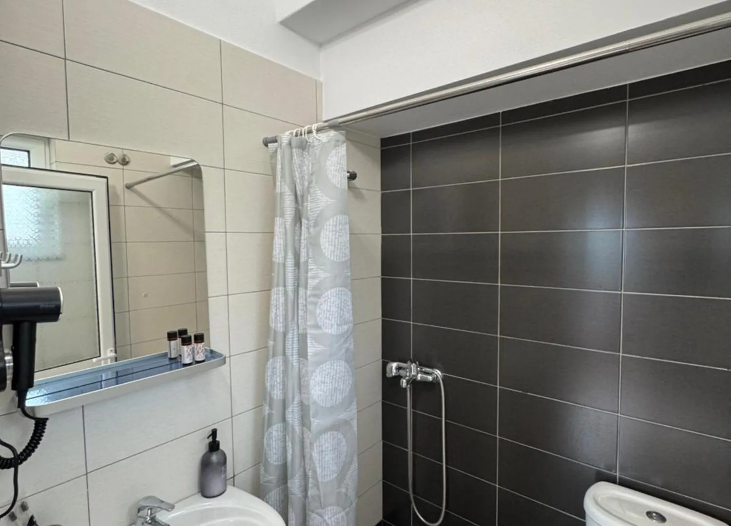 Aliko Residence - Sea View Sarande Apartment