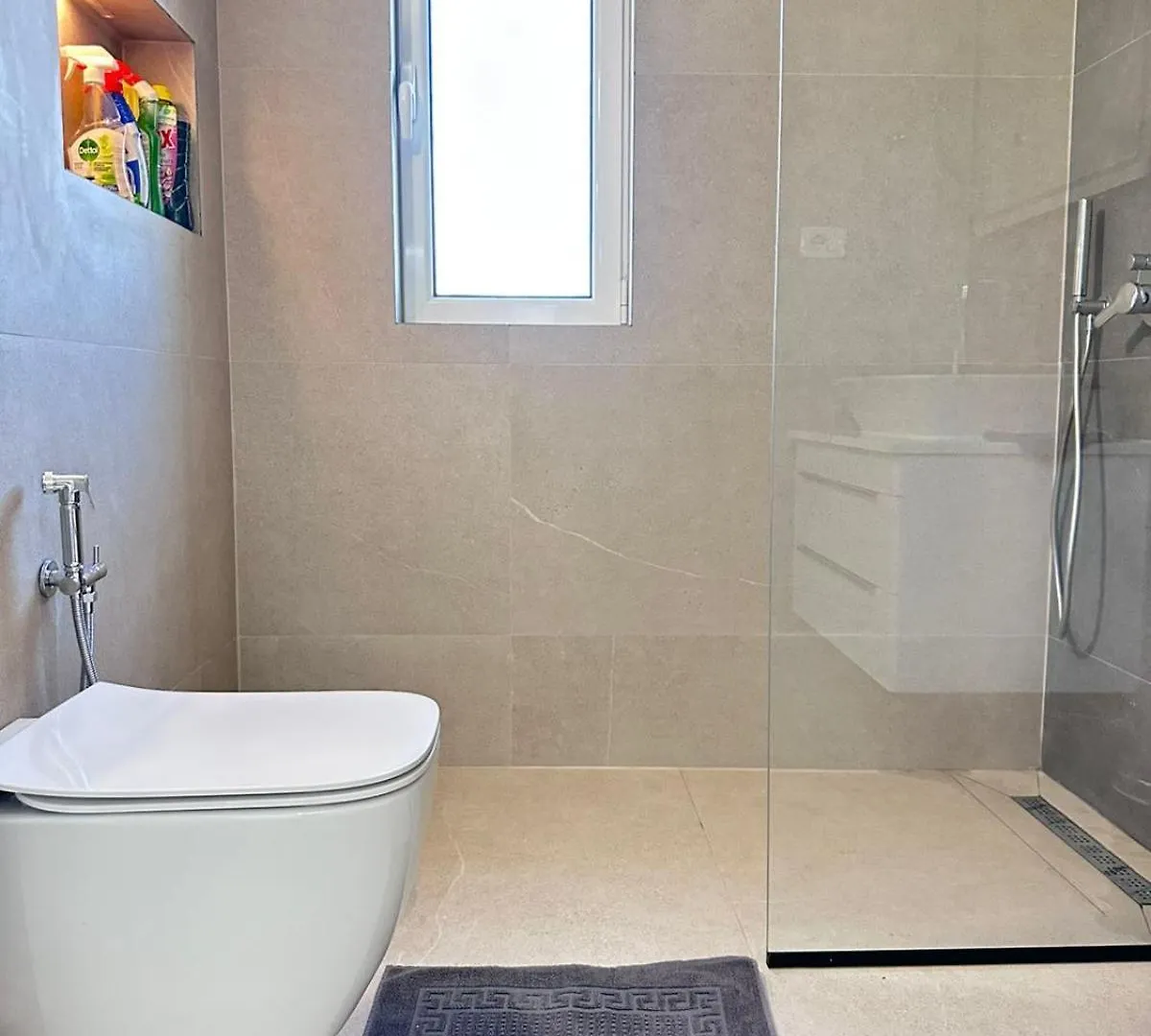 Aliko Residence - Sea View Sarande Apartment
