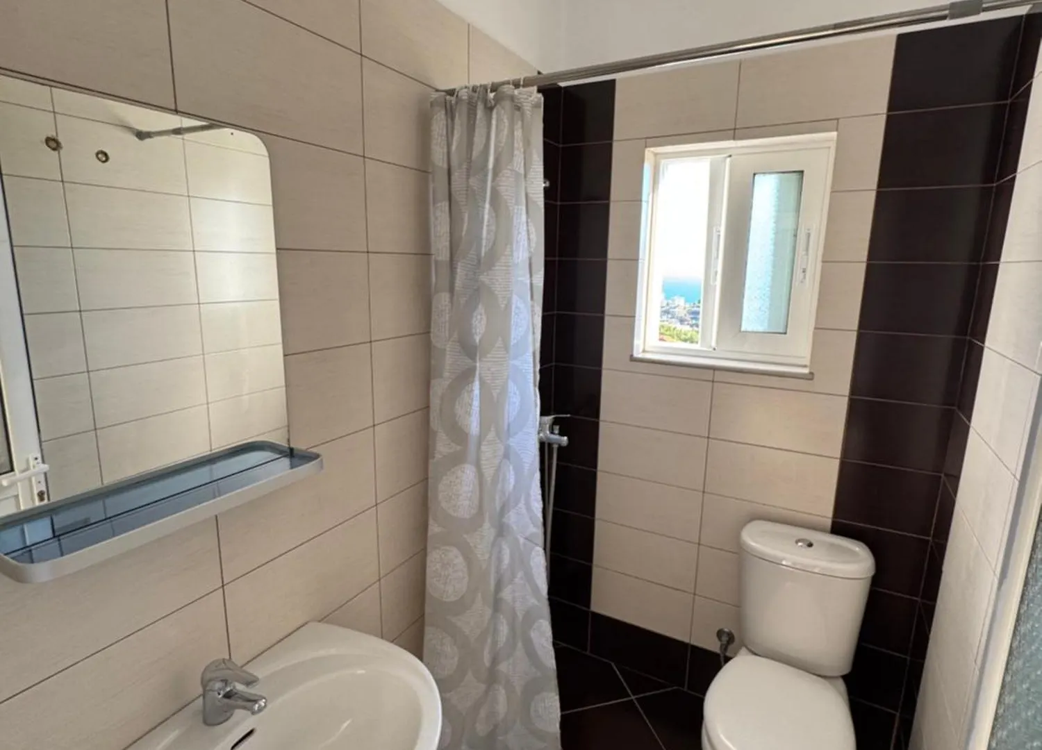 Aliko Residence - Sea View Sarande Apartment